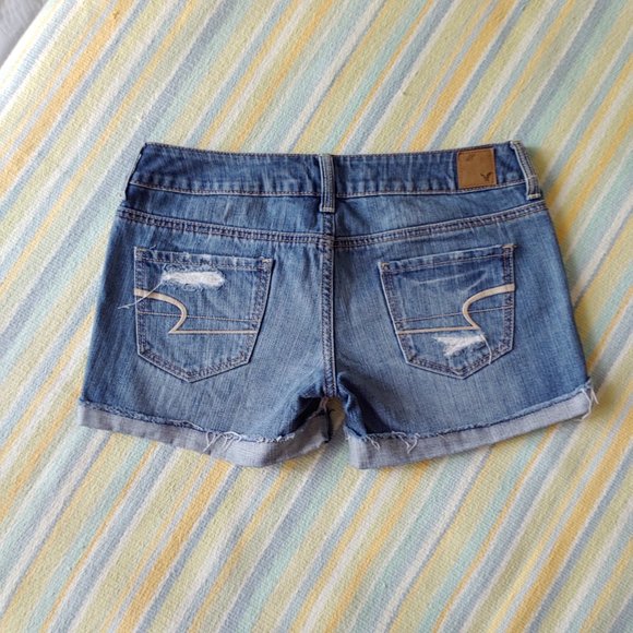 ⭐ American Eagle distressed Jean shorts size 2 - Picture 1 of 11